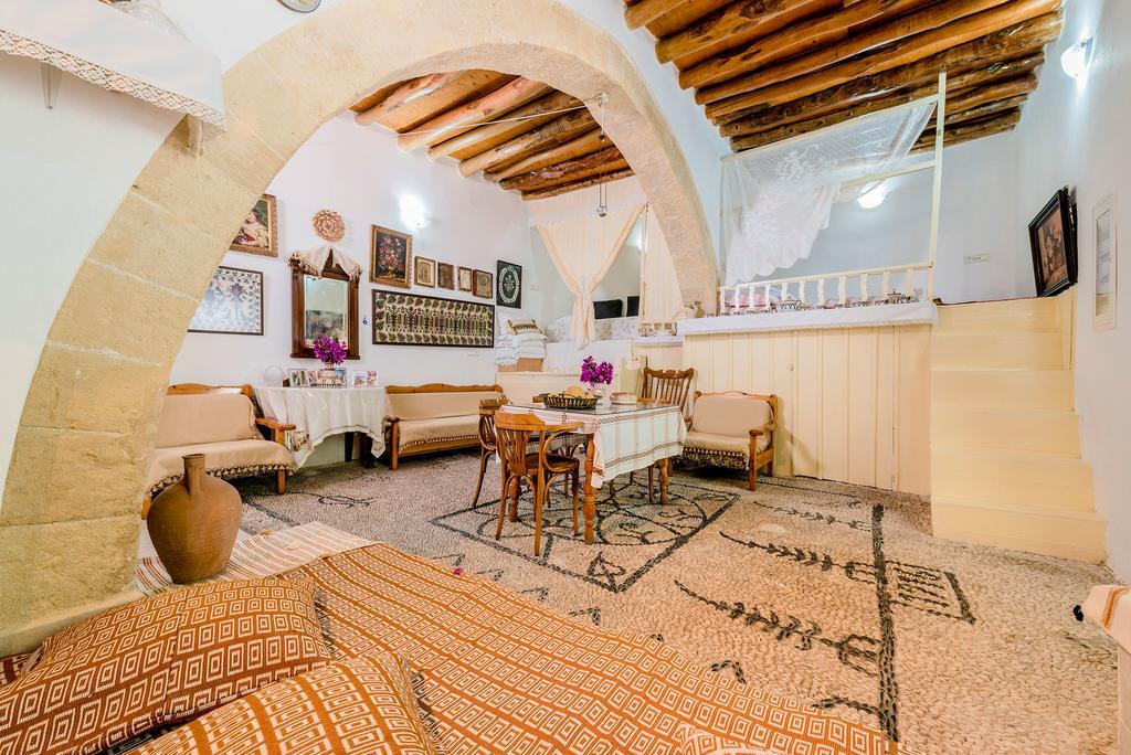 Kamariko Traditional House Afantou Pokoj fotografie